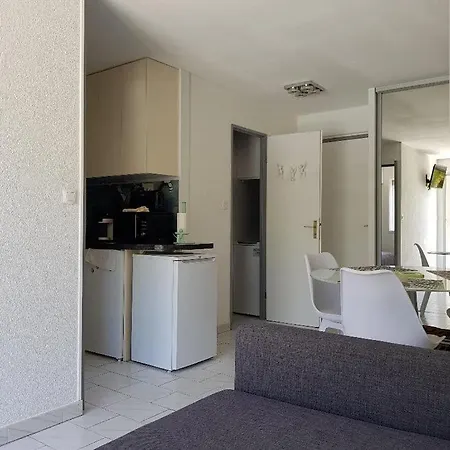 Sol-y-days Cyprianes Moderne Avec Piscine